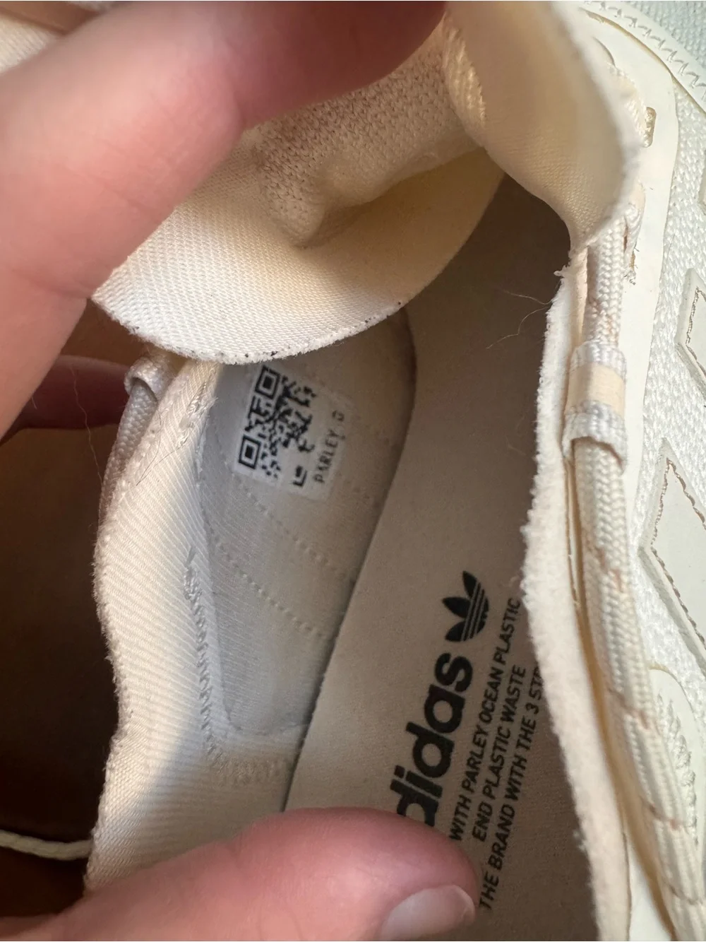 adidas NMD V3 Off White Cream Boost Sneakers Women’s Size 7.5